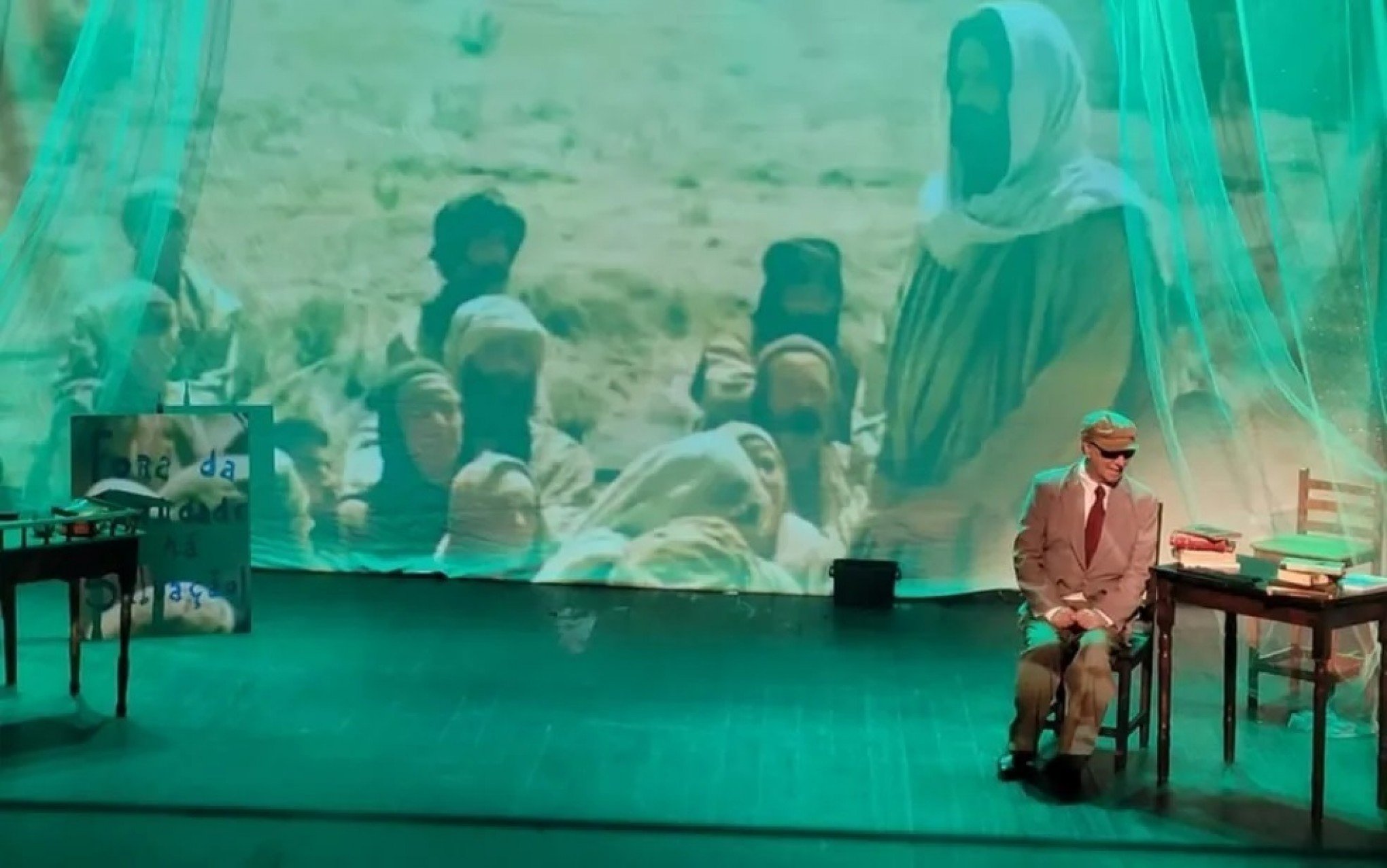 CHICO XAVIER: Dúvidas sobre o espiritismo são respondidas pelo ícone brasileiro da doutrina em peça de teatro; confira o local