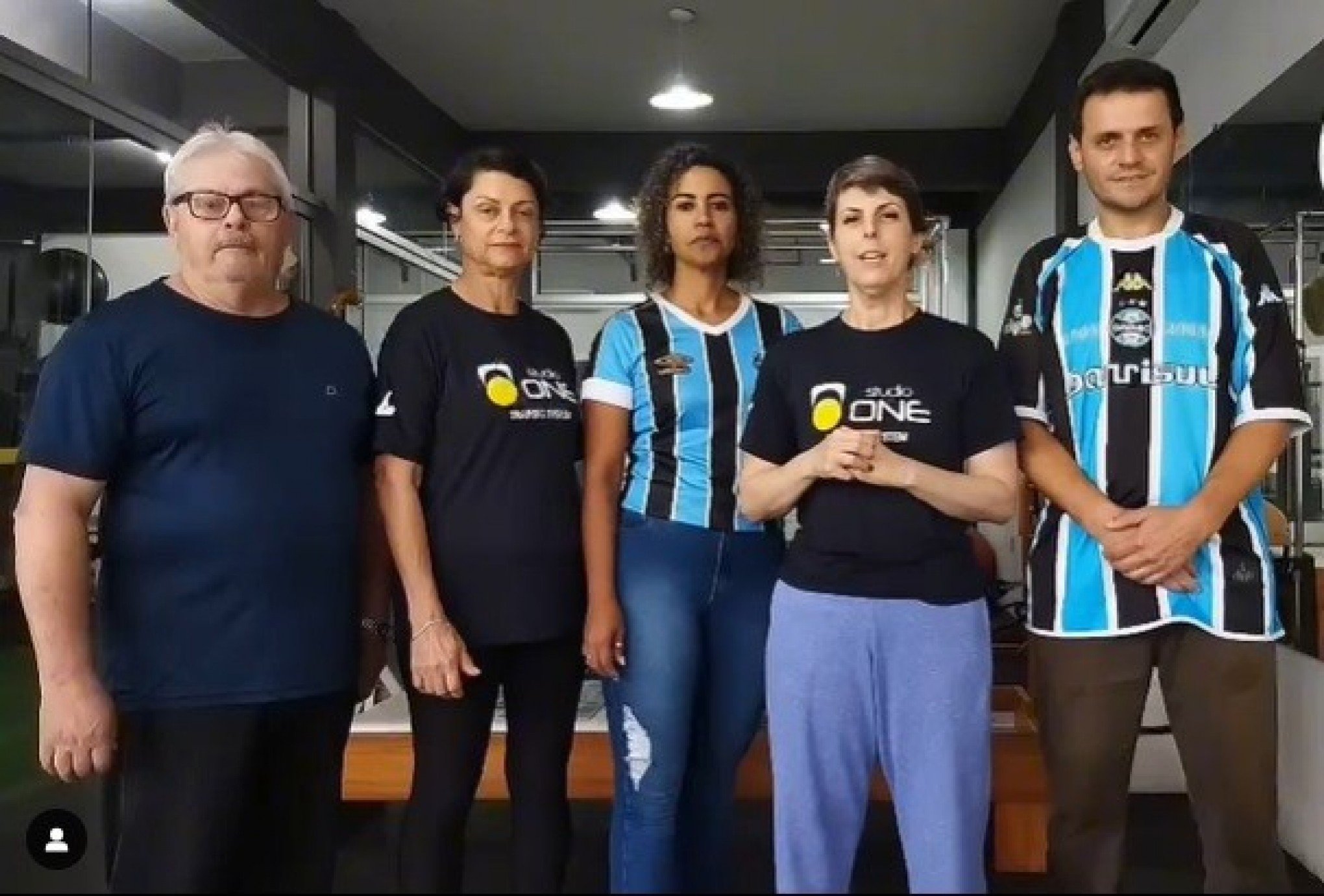 VÍDEO: Amigos pedem camisa de Suárez e caminharão 56 quilômetros até a Arena; saiba por quê