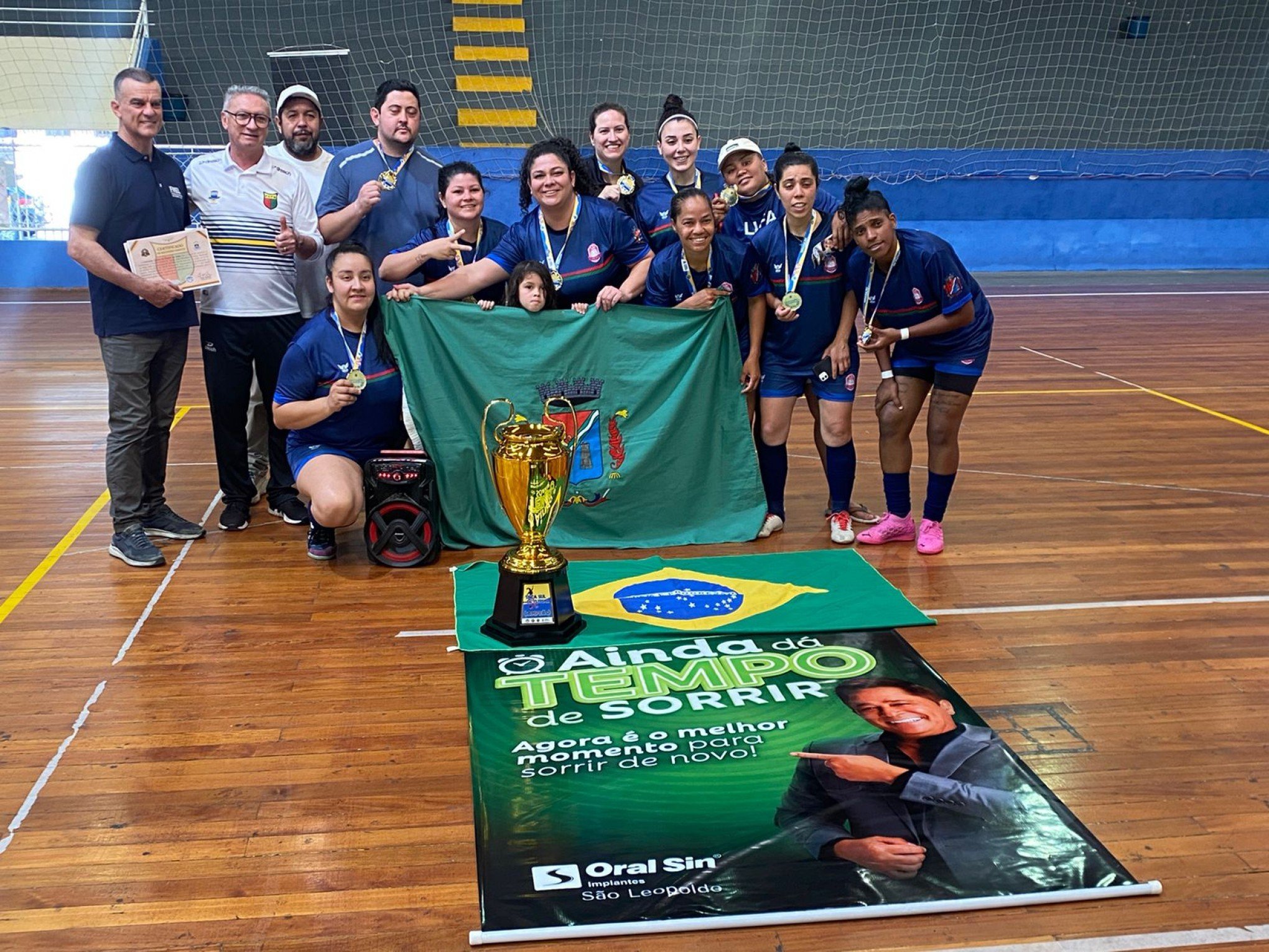Seleção feminina de futsal leopoldense é campeã em Santa Catarina