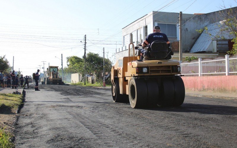 Operação Asfaltaço: prefeitura inicia pavimentação de 50 ruas