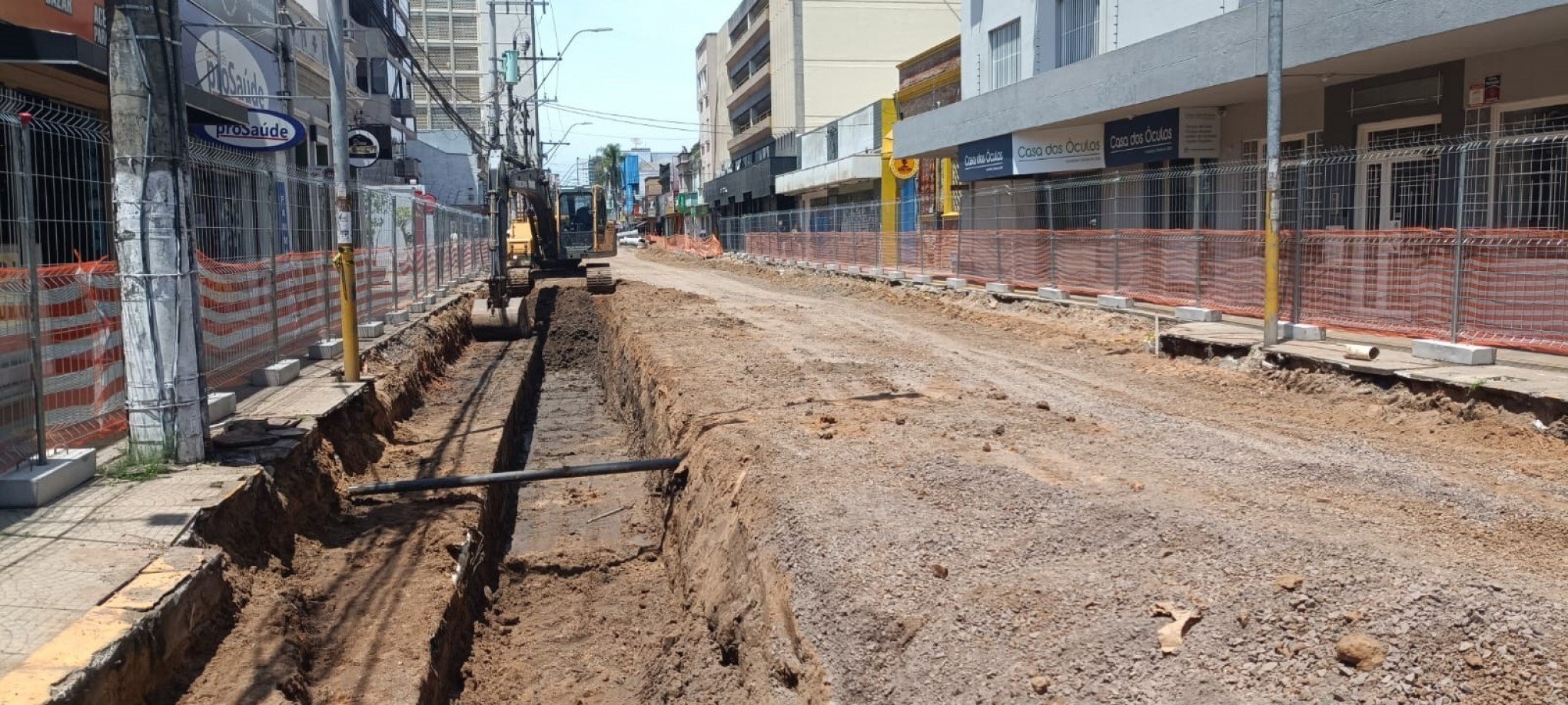 Galeria pluvial Ã© concluÃ­da e rede subterrÃ¢nea da Rua IndependÃªncia Ã© iniciada