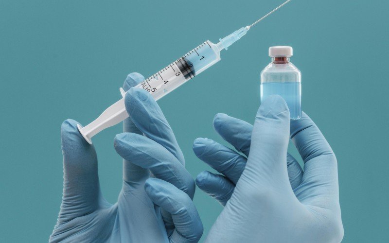Vacina foi aprovada pela FDA, para ser ministrada em maiores de 18 anos | Jornal NH