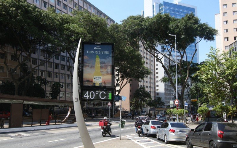 Em São Paulo, termômetro marcou 40ºC, na região central da capital, neste domingo | Jornal NH