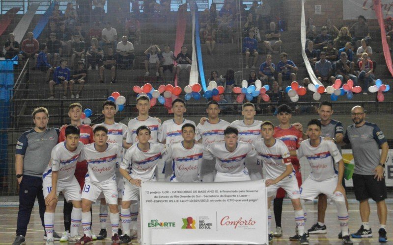 Time sub-17 da UJR na semifinal do Gauchão de futsal | Jornal NH