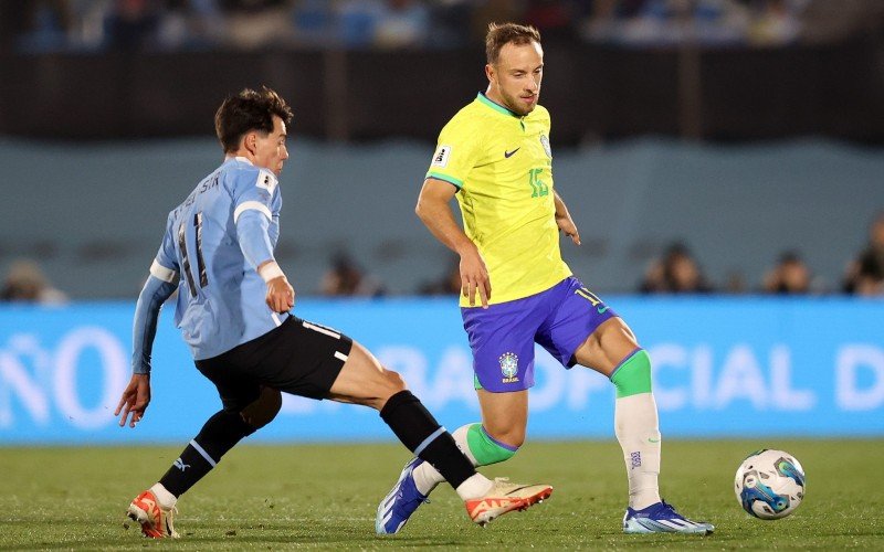 Carlos Augusto, lateral da Inter de Milão | Jornal NH