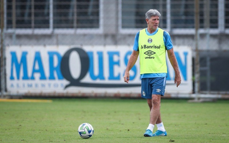 Renato comandou o treino nesta quinta-feira no CT Luiz Carvalho | Jornal NH