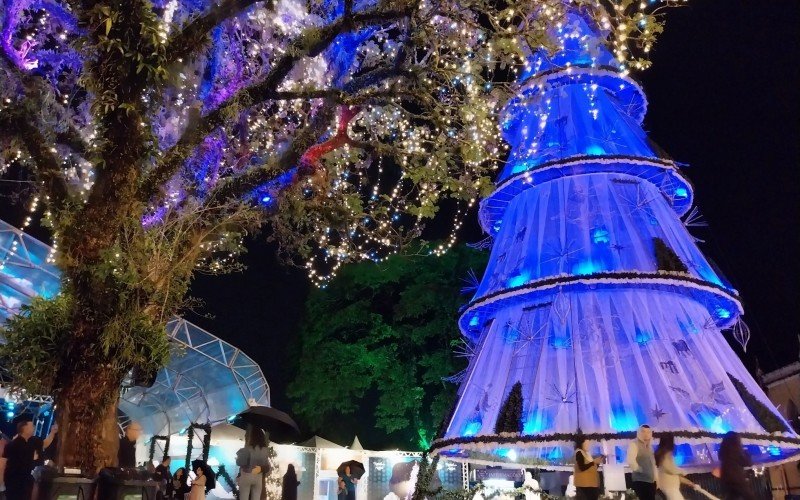 Abertura do Natal dos Anjos em Dois IrmÃ£os na sexta-feira, 17 de novembro