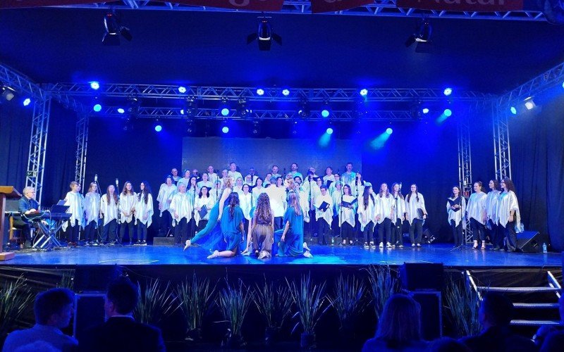 Abertura do Natal dos Anjos em Dois IrmÃ£os na sexta-feira, 17 de novembro