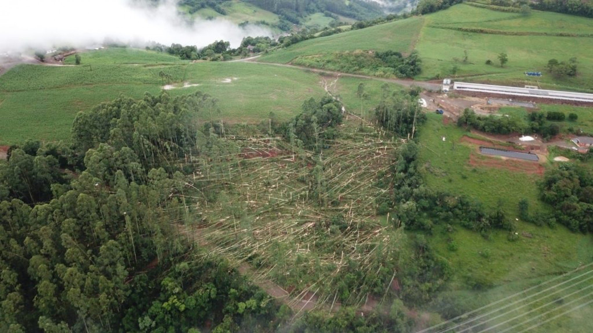 Tornado é registrado na divisa do Rio Grande do Sul com Santa Catarina; entenda como se formou