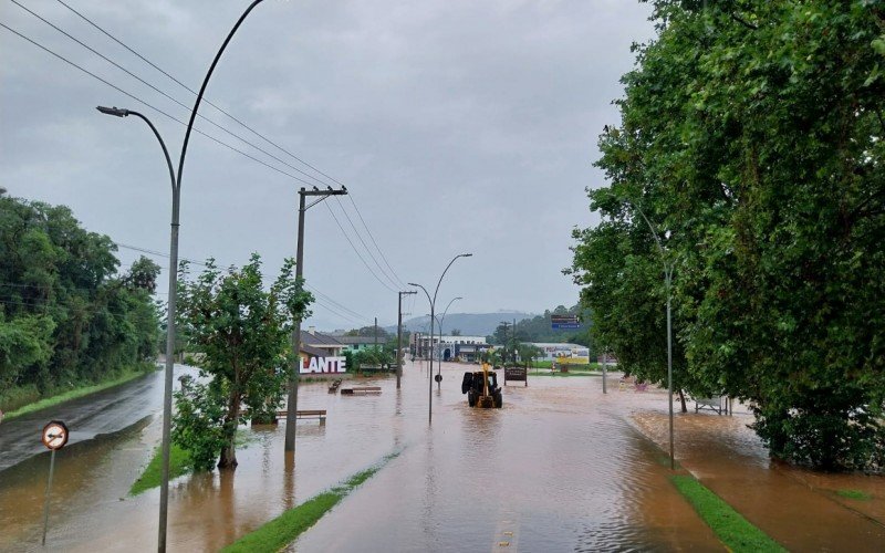 Rolante isolada com alagamento