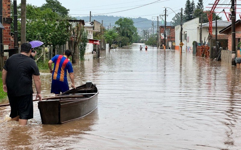 Todas as ruas do bairro Santa Maria estão inundadas em Taquara | Jornal NH