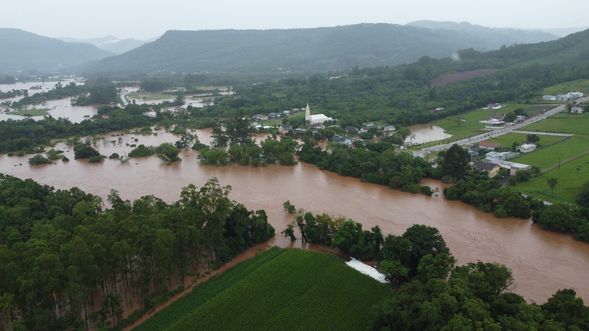 Monitoramento meteorológico no RS será ampliado após enchentes históricas de 2023; entenda o planejamento do governo