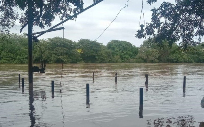 Rio dos Sinos em São Leopoldo atingiu 4,92 metros