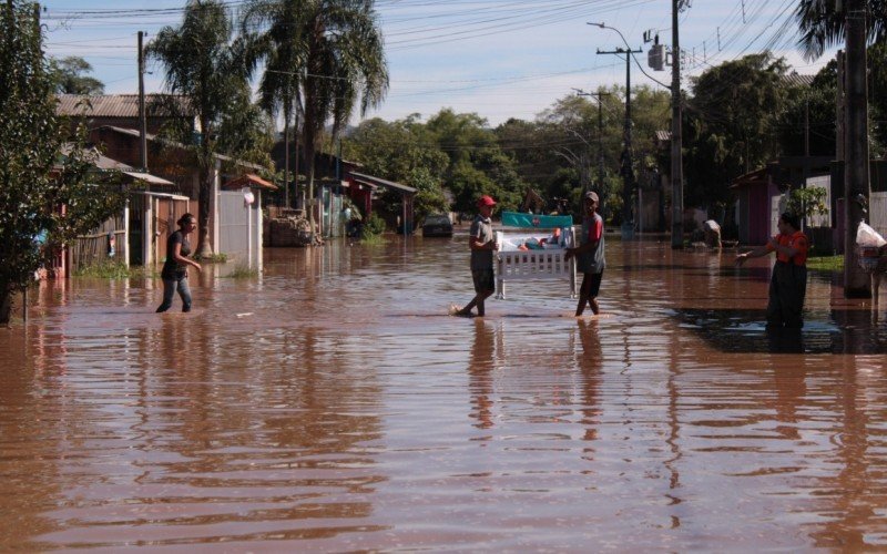 Cidade contabiliza sete famílias desabrigadas e outras 10 desalojadas  