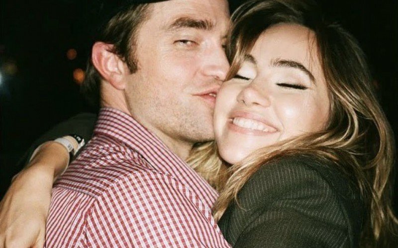 Robert Pattinson e Suki Waterhouse estão juntos desde 2018 | Jornal NH