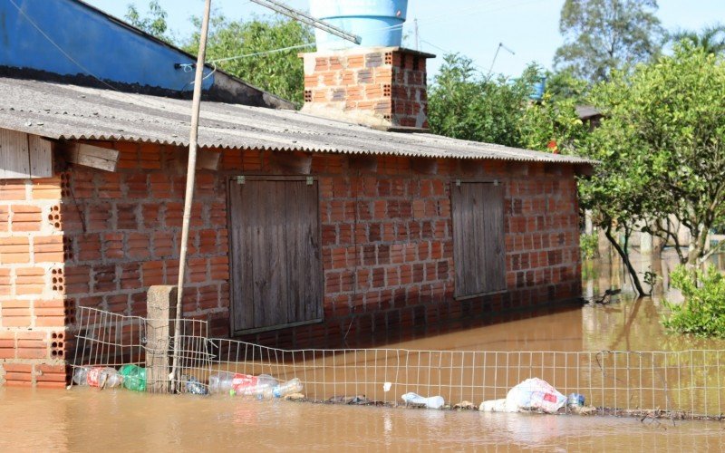 Rio chegou na janela da residÃªncia