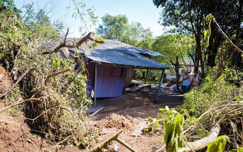 Casas prÃ³ximas ao Rio Paranhana foram destruÃ­das