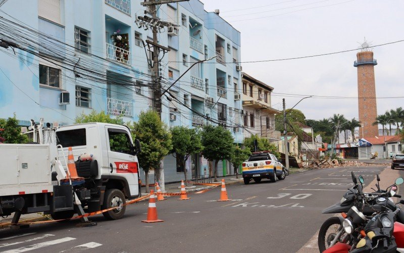 PrÃ©dio desaba na Rua dos Andradas, em Campo Bom 