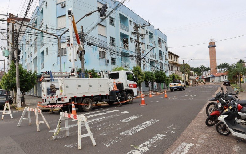 PrÃ©dio desaba na Rua dos Andradas, em Campo Bom 