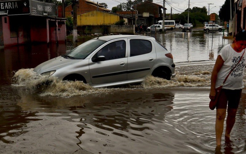 Situação em Nova Santa Rita permanece alarmante nesta quarta-feira (22) devido à cheia do Rio Caí