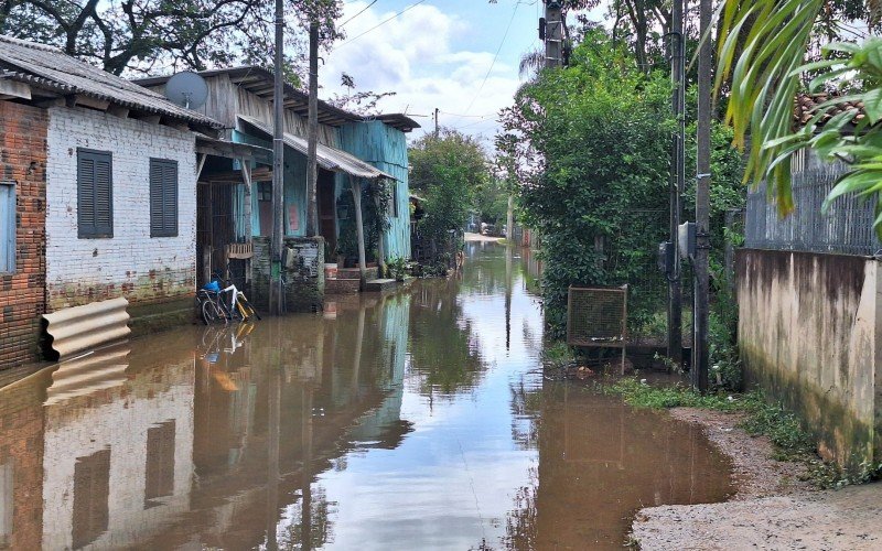 Ainda há pontos de alagamento na Barrinha, em Campo Bom, mas já é possível transitar pelo local | Jornal NH