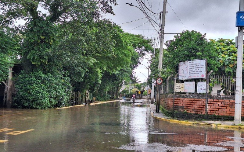 Ainda hÃ¡ pontos de alagamento na Barrinha, em Campo Bom, mas jÃ¡ Ã© possÃ­vel transitar pelo local