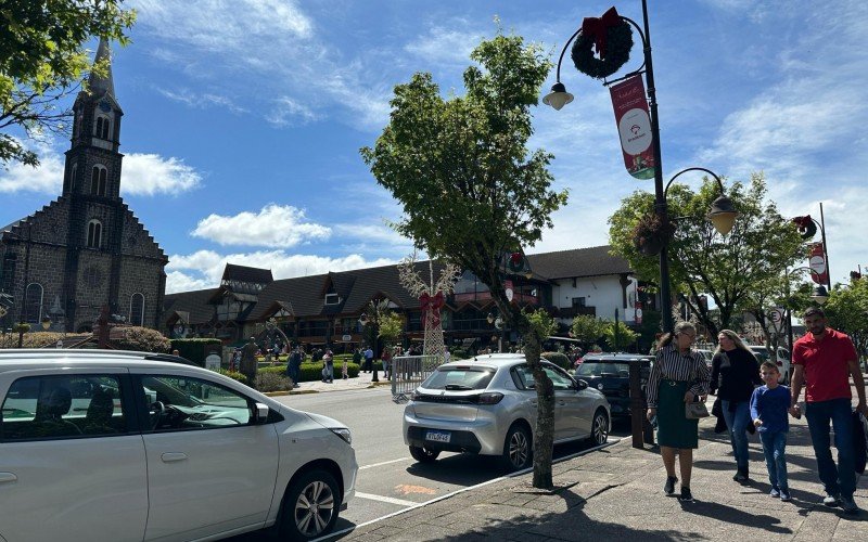 Centro de Gramado tem movimentação normal nesta quinta-feira (23) | Jornal NH