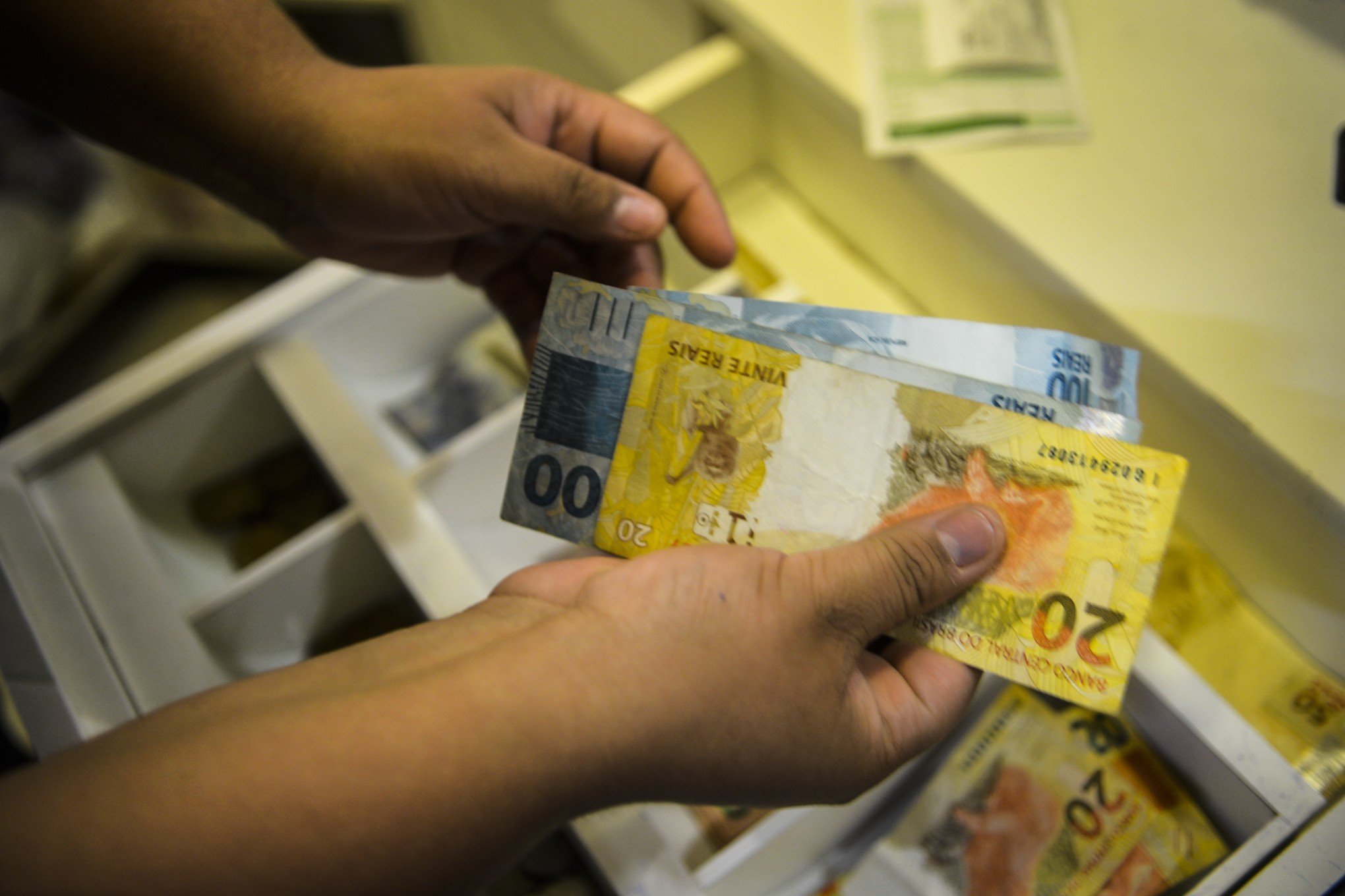 Mais de 40 milhões de brasileiros têm dinheiro no Sistema de Valores a Receber; veja onde consultar