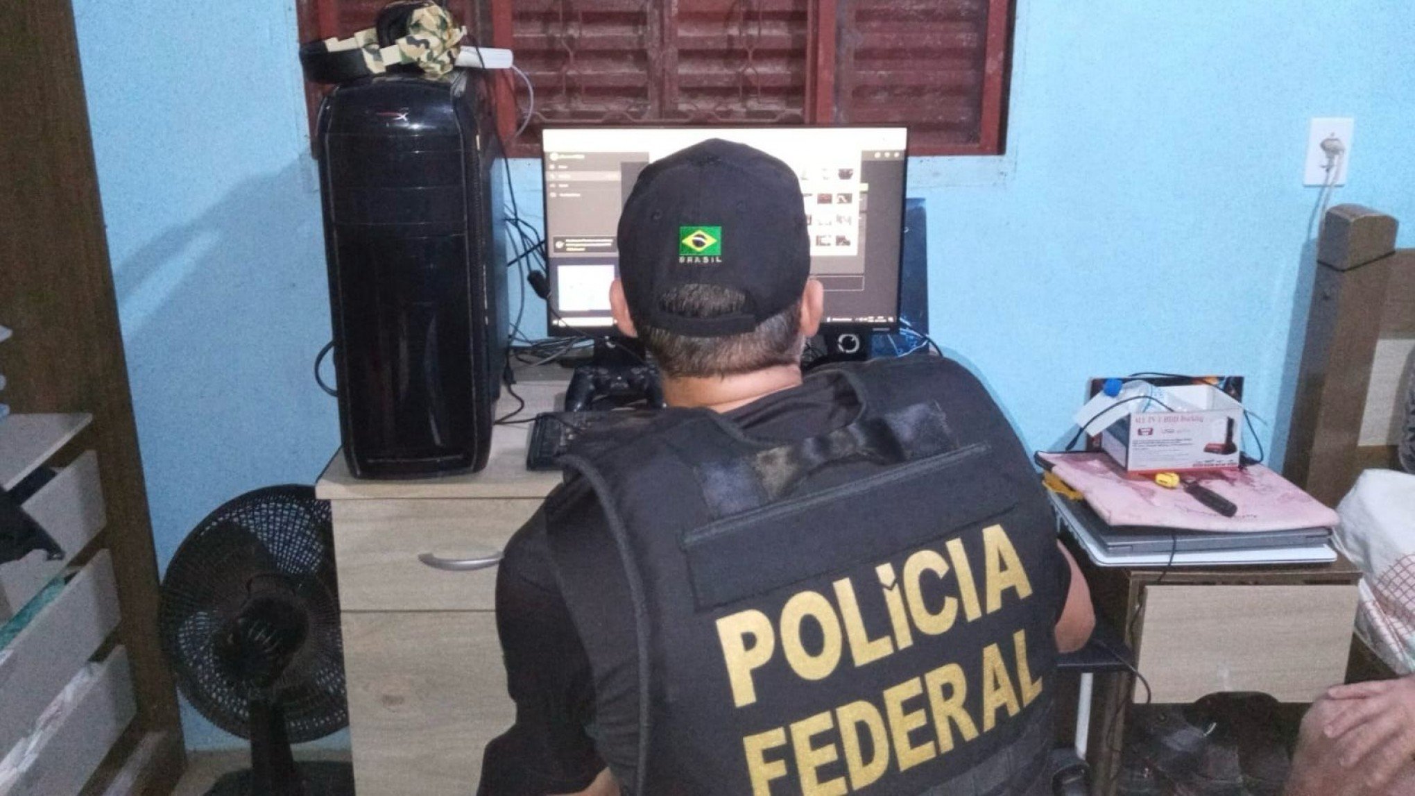 Presos pela PF armazenavam conteúdo sexual envolvendo crianças no Estado