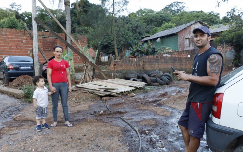 Fabiana Knauth e Gilberto Veiga cobram por melhorias na comunidade