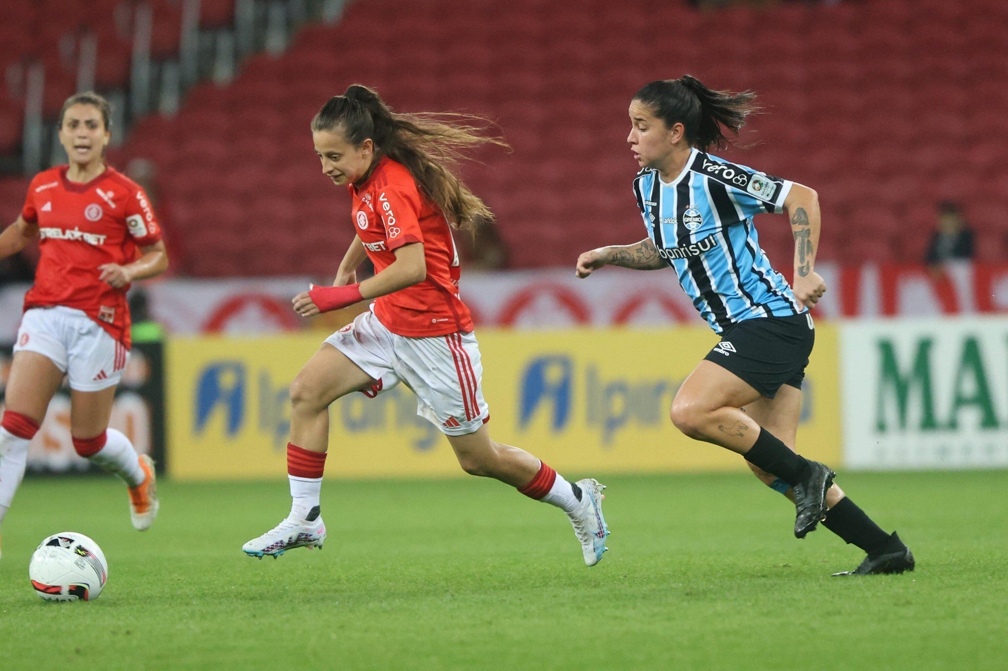 Gurias Coloradas e Gremistas disputam final do Gauchão Feminino neste domingo