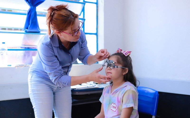 Ação realizada neste sábado (25) beneficiou cerca de 200 alunos 