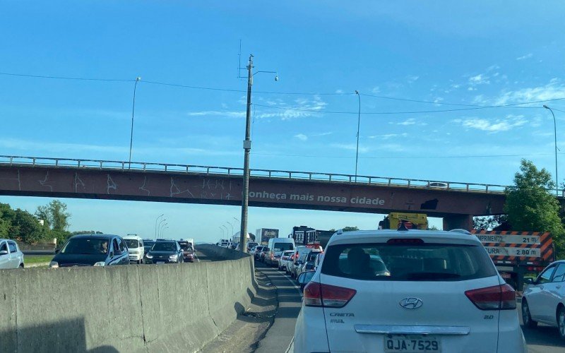 BR-116 com movimento intenso em Sapucaia do Sul, São Leopoldo e Novo Hamburgo | Jornal NH