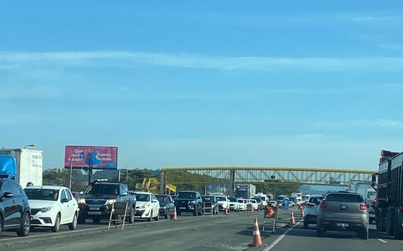 Trânsito lento na BR-116 em Novo Hamburgo | Jornal NH