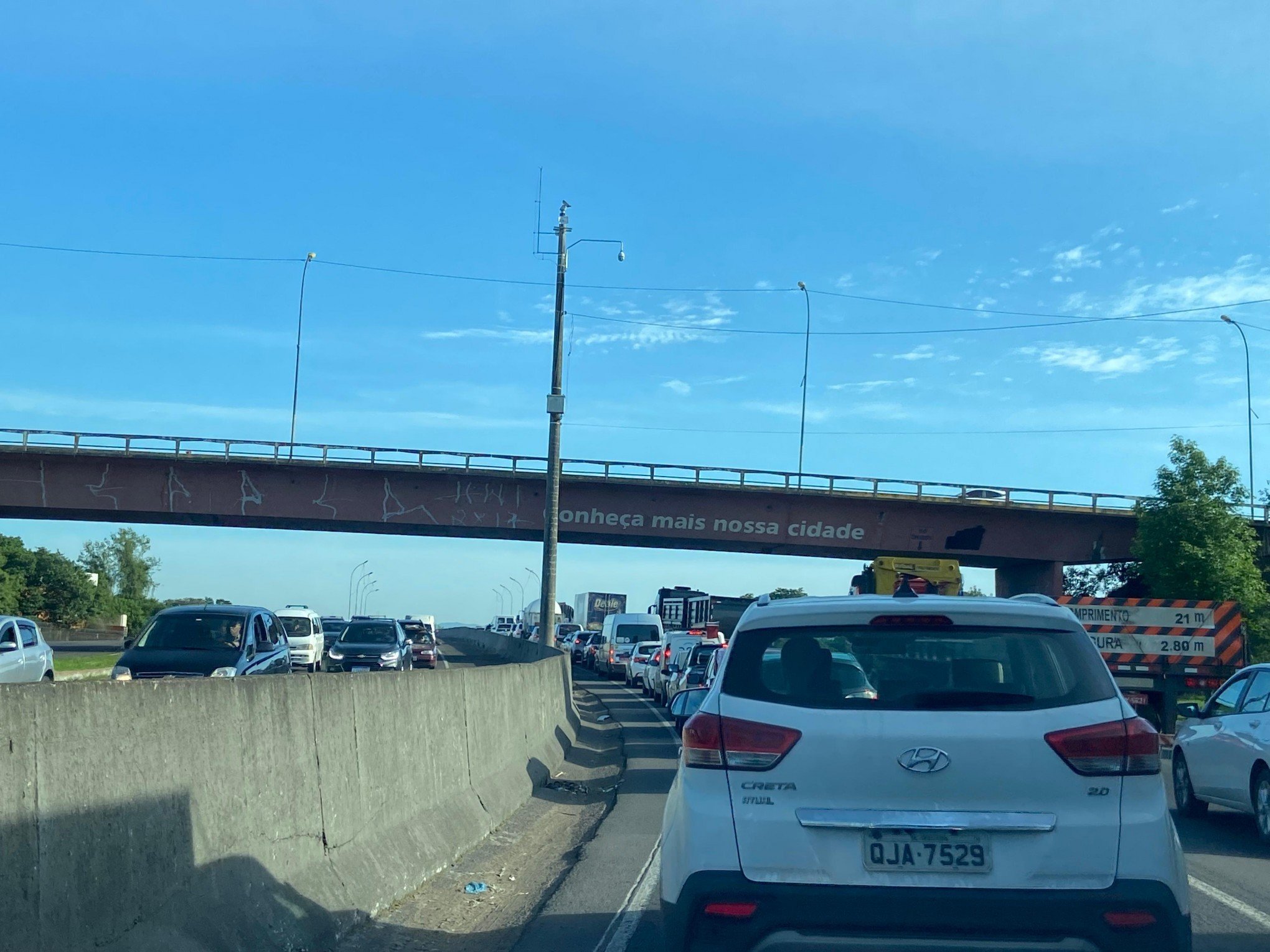 BR-116: Veja quais são os pontos de lentidão na rodovia nesta segunda-feira