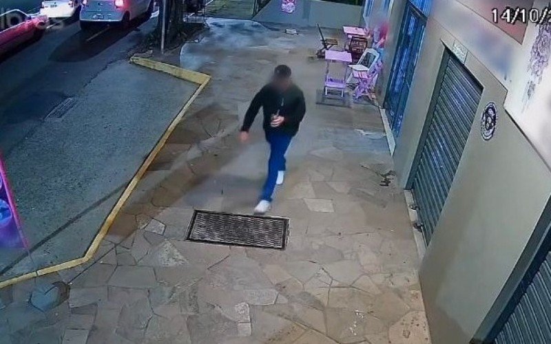 Homem pediu açaí durante ação em loja que roubou duas vezes em oito dias; veja vídeo