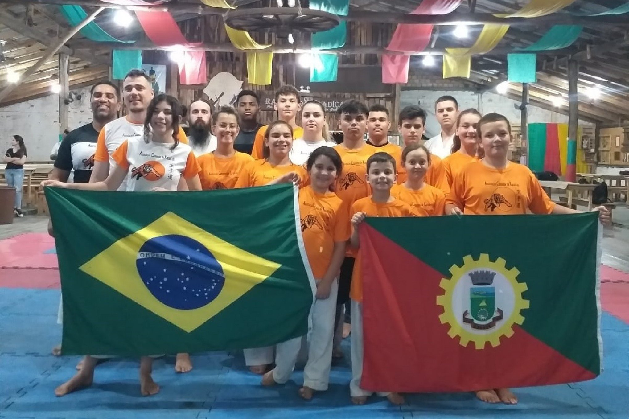 Atletas da Associação Canoense de Karatê vão competir no Uruguai