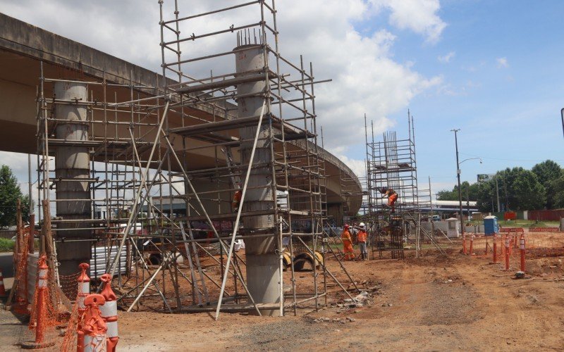 Vagas são para empresa encarregada pelas obras na BR-116, em Esteio