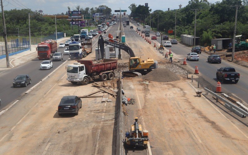 Obras para execução de galeria pluvial ocorre na BR-116 em Sapucaia do Sul 