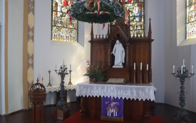 Coroa do advento já foi montada na Igreja do Relógio 