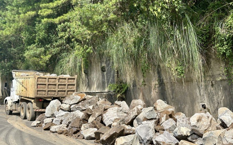 Obras emergenciais iniciaram na quinta-feira (30)