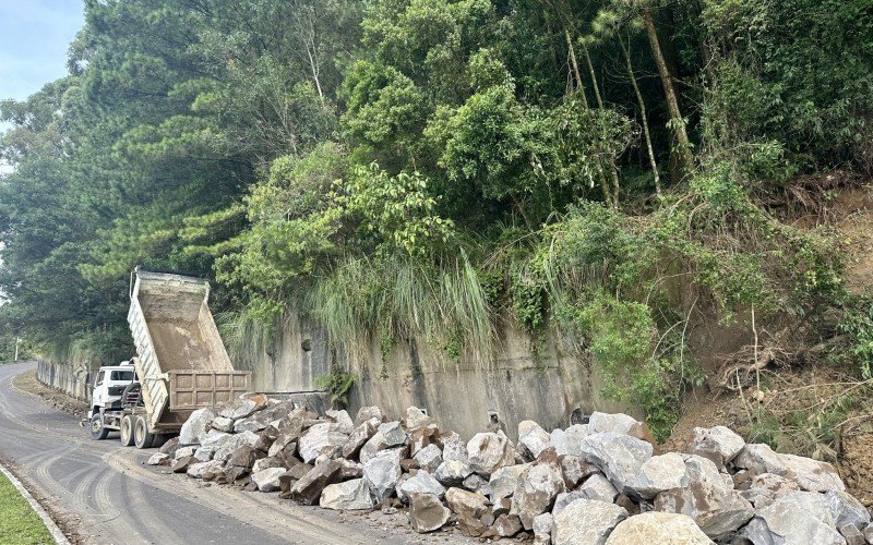 Obras emergenciais iniciaram na quinta-feira (30)