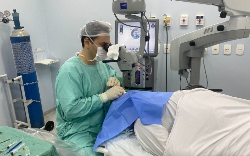 Cirurgia de oftalmologia no Hospital Bom Pastor