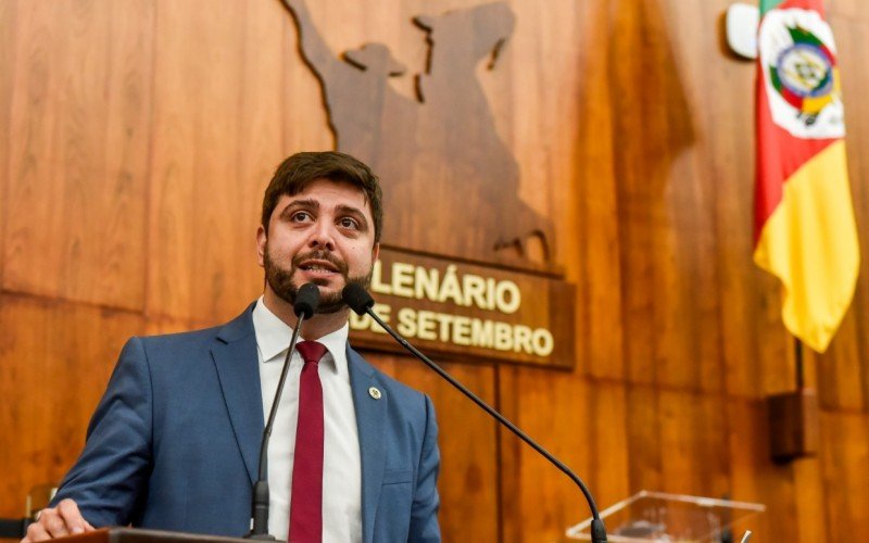 Deputado Felipe Camozzato (Novo), autor da PEC, defendeu que as ferrovias são uma alternativa para aumentar a competitividade do Estado | Jornal NH