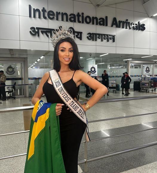 A Miss Brasil Trans Luanna Isabelly já está na Índia para a disputa do Miss Universo