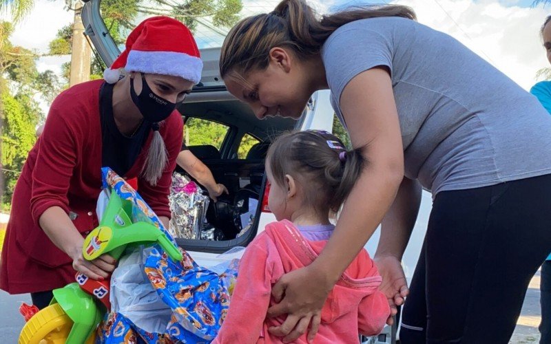 Cartinhas com pedidos de Natal podem ser adotadas em Canela