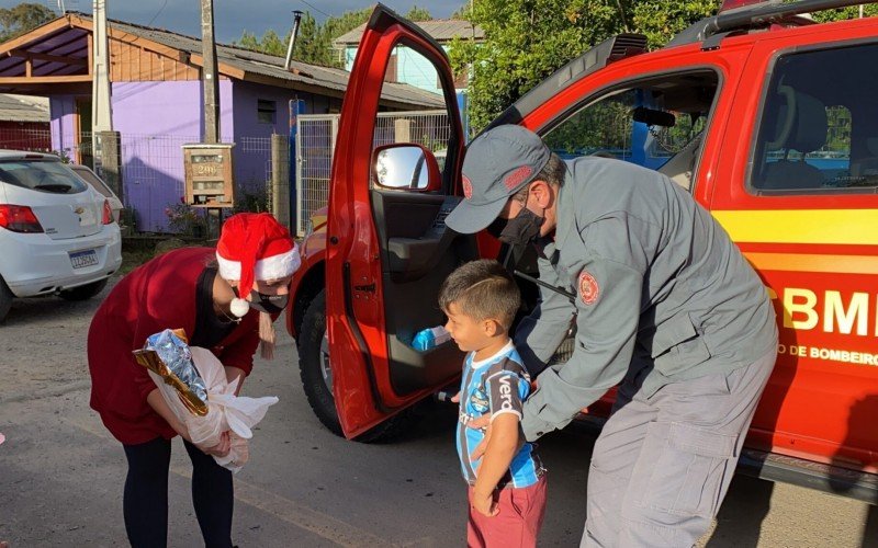 Cartinhas com pedidos de Natal podem ser adotadas em Canela