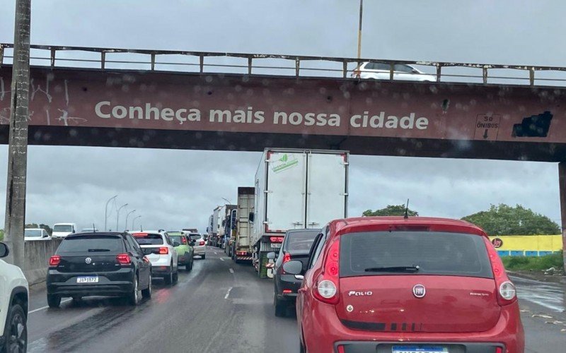 Trânsito intenso na BR-116 nesta segunda-feira (4)  | Jornal NH