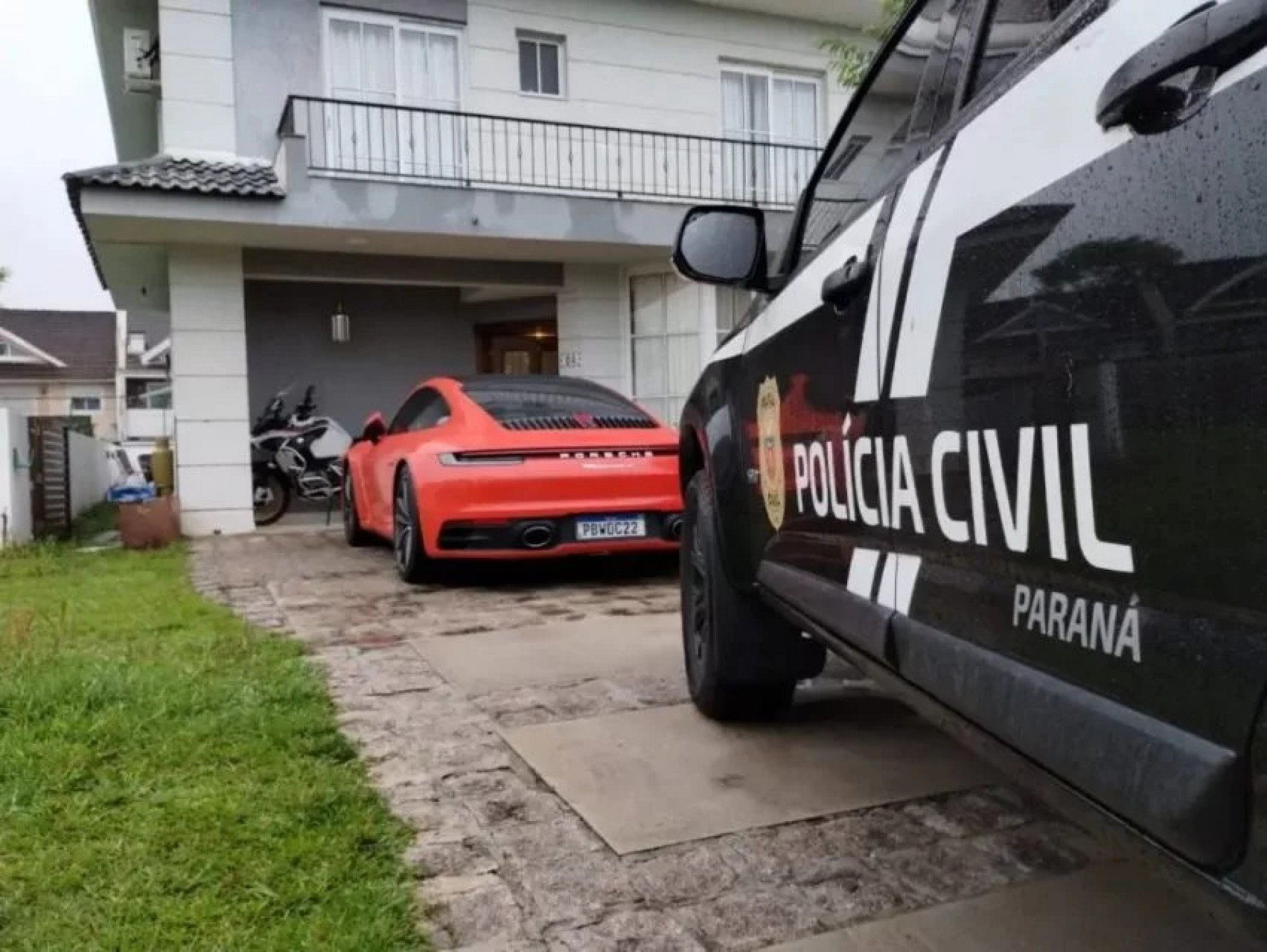 Segredos OBSCUROS: Como influenciadores do 'Jogo do Tigre' passaram de  motoboys a donos de carros de luxo no Paraná