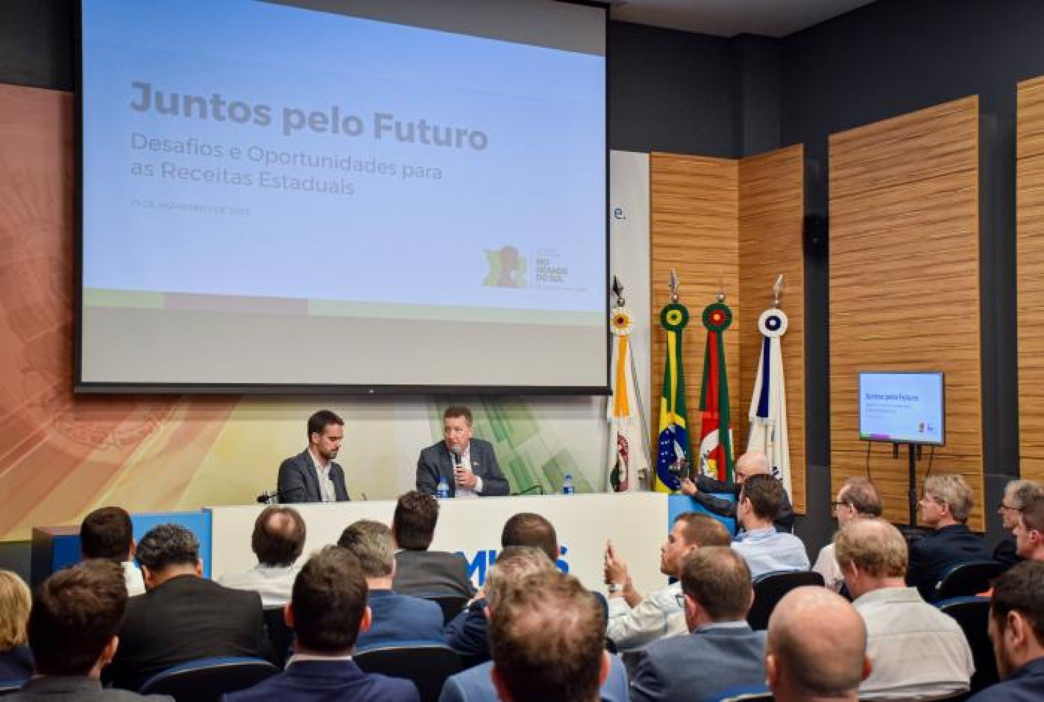 Prefeitos indicam apoio a projeto de Eduardo Leite que aumenta alíquota básica de ICMS; entenda o motivo